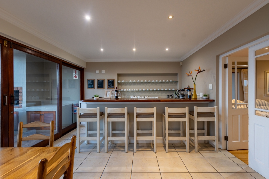 7 Bedroom Property for Sale in Bowtie Western Cape